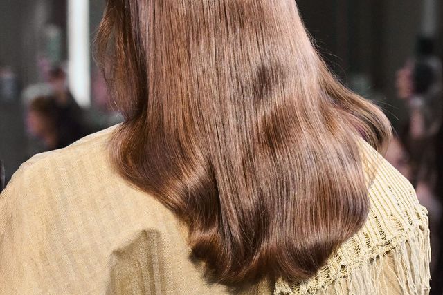 How to use dry shampoo properly, according to hair experts